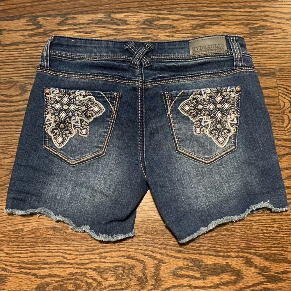 HYDRAULIC Bailey Women's Size 5-6 Medium Blue Denim Low-Rise Midi Shorts - Picture 9 of 9